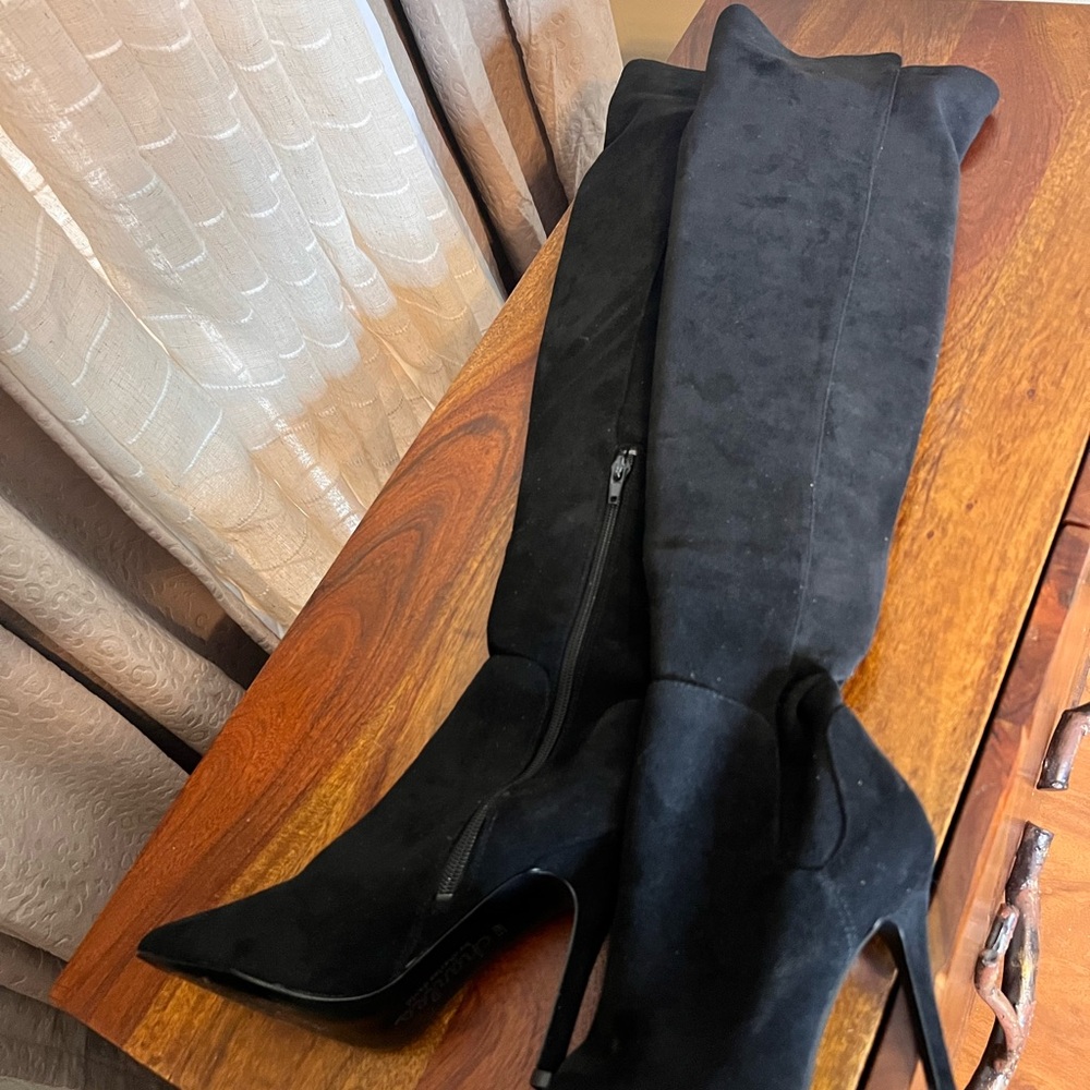 NEW CHARLES DAVID Penalty Over the Knee boots sz 5.5M